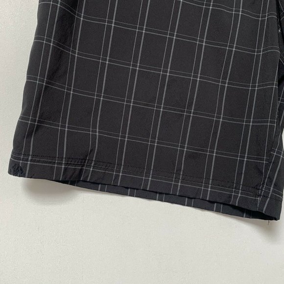 Champion Men Shorts Size 40 Black Plaid Logo Flat - Picture 5 of 7